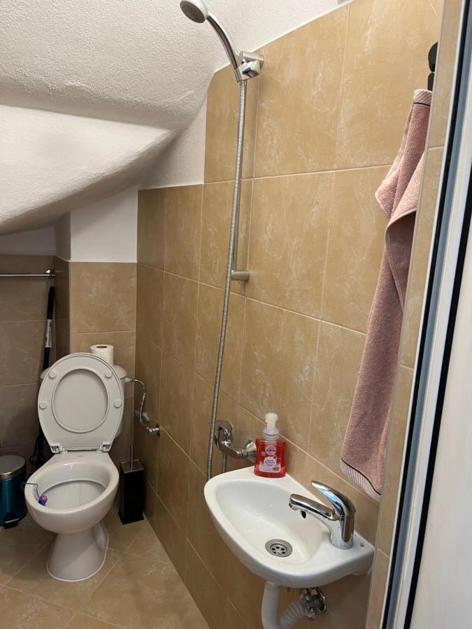 Дом За Гости Осогово Kyustendil Exterior foto