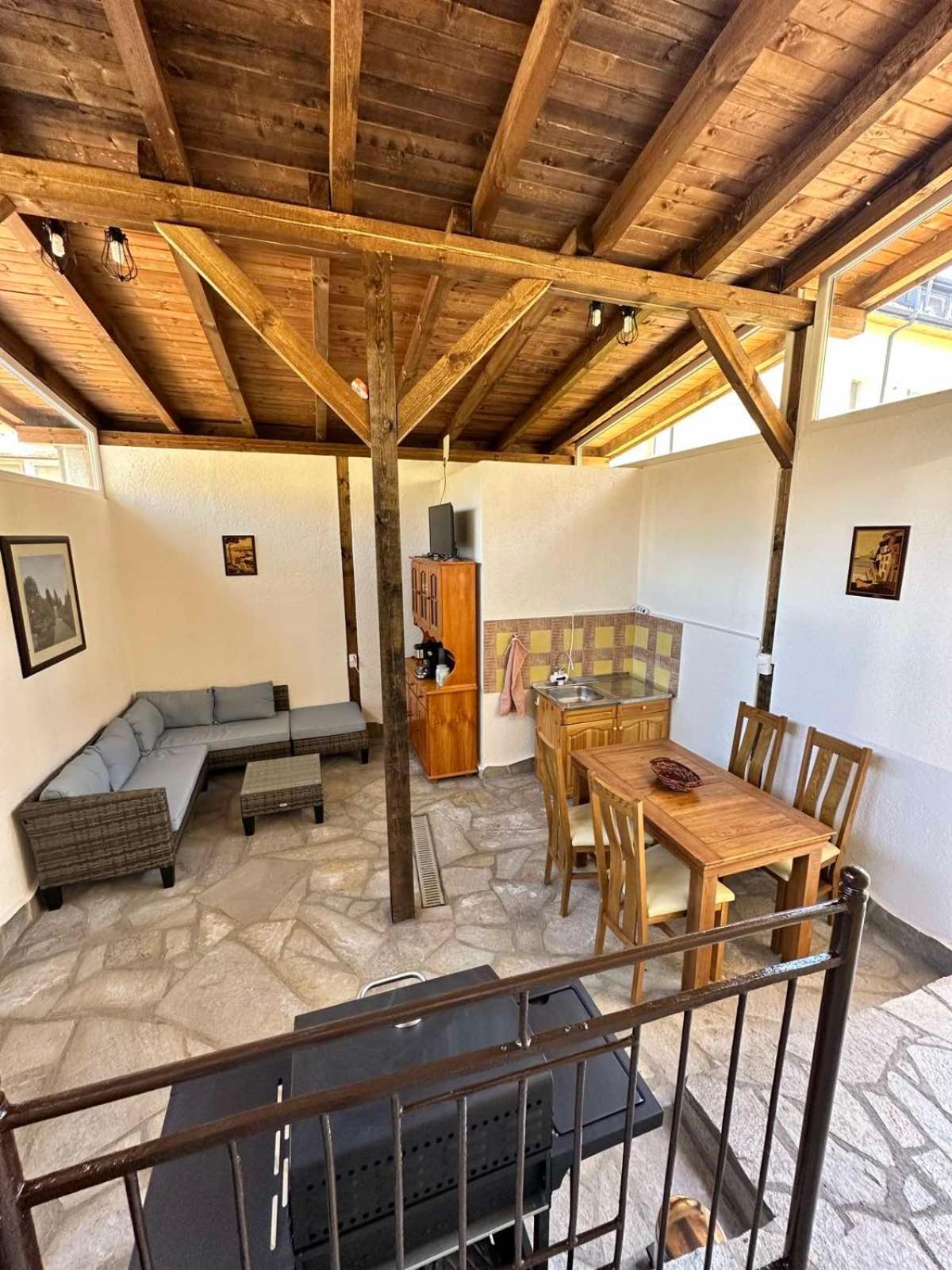 Дом За Гости Осогово Kyustendil Exterior foto